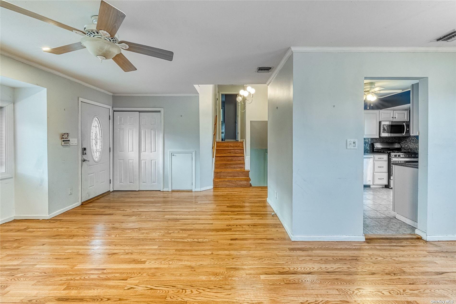 4 Kent Place, Plainview, New York image 4