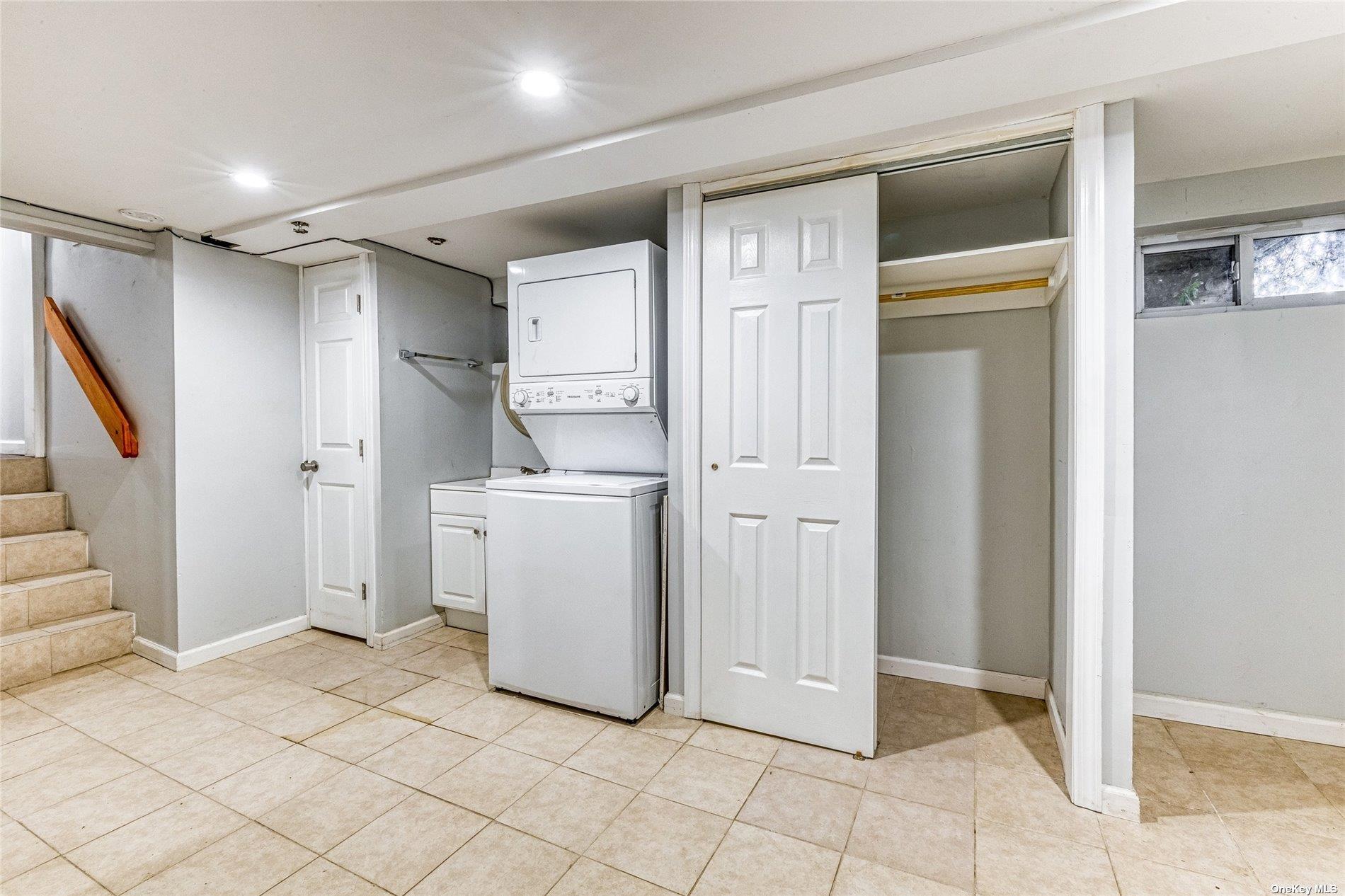 4 Kent Place, Plainview, New York image 26