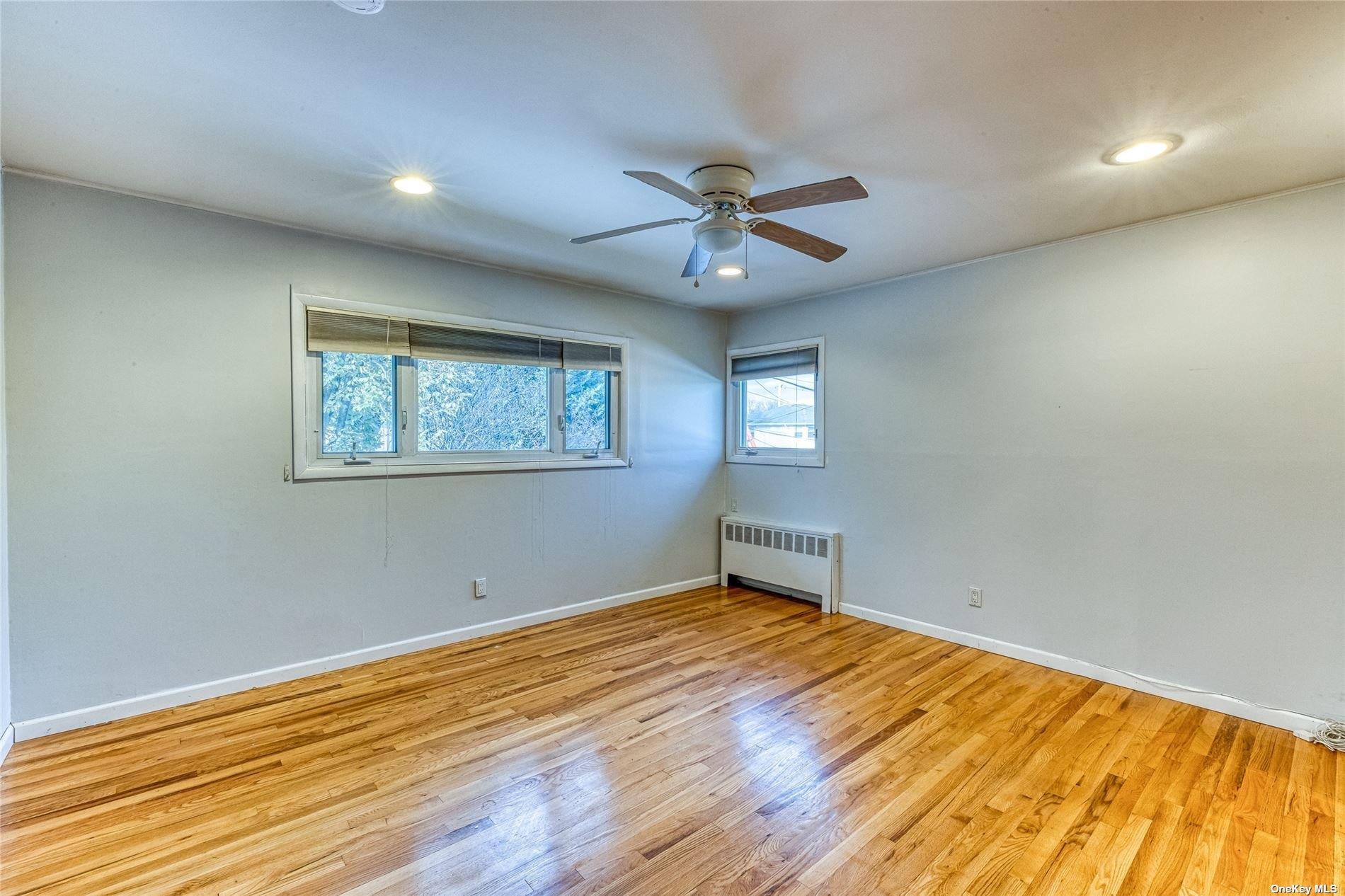 4 Kent Place, Plainview, New York image 12