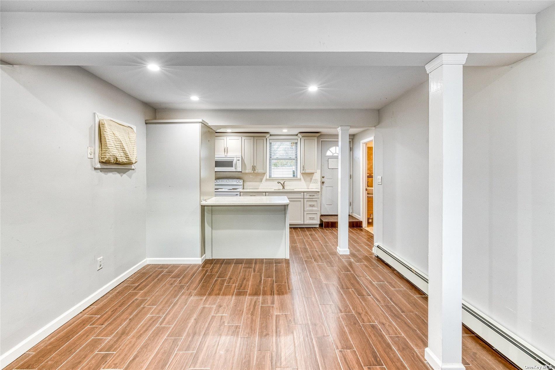 4 Kent Place, Plainview, New York image 22