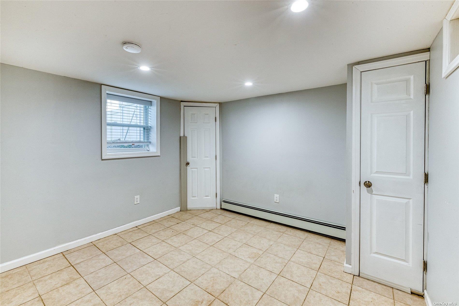 4 Kent Place, Plainview, New York image 29