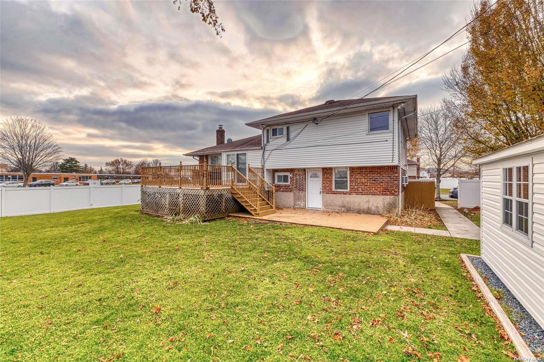 4 Kent Place, Plainview, New York image 31