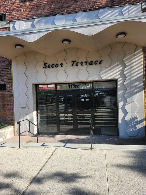 Homes For Sale - 1122 Yonkers Avenue #2H<br/> Yonkers, NY 10704