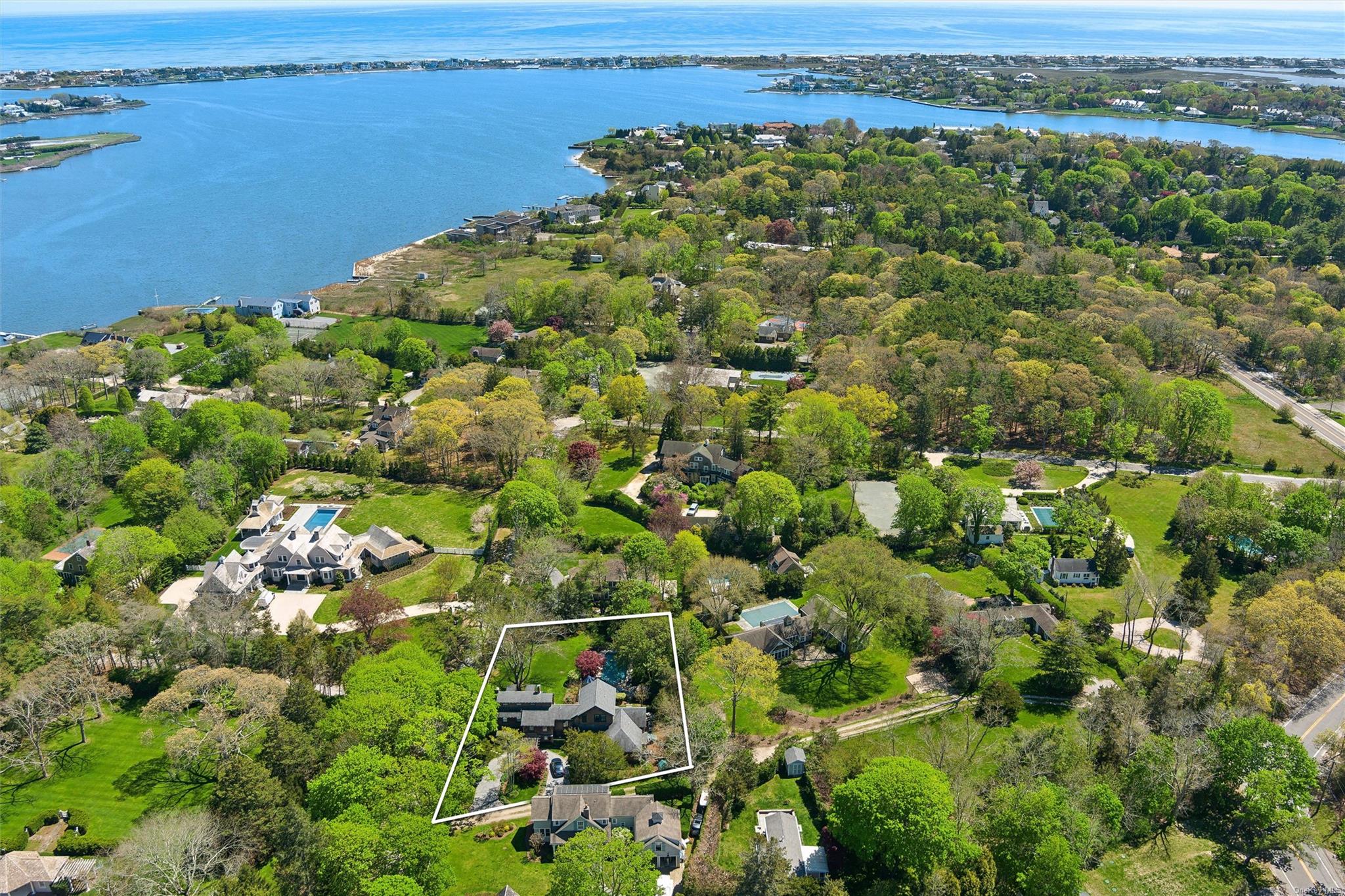 17 Woodbridge Lane, Westhampton Beach, New York image 33