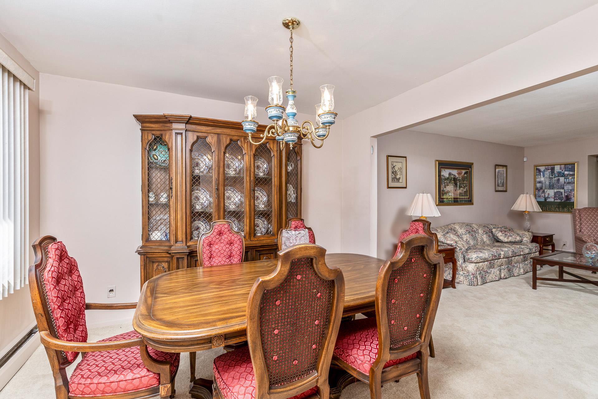 284 Bow Drive, Hauppauge, New York image 6