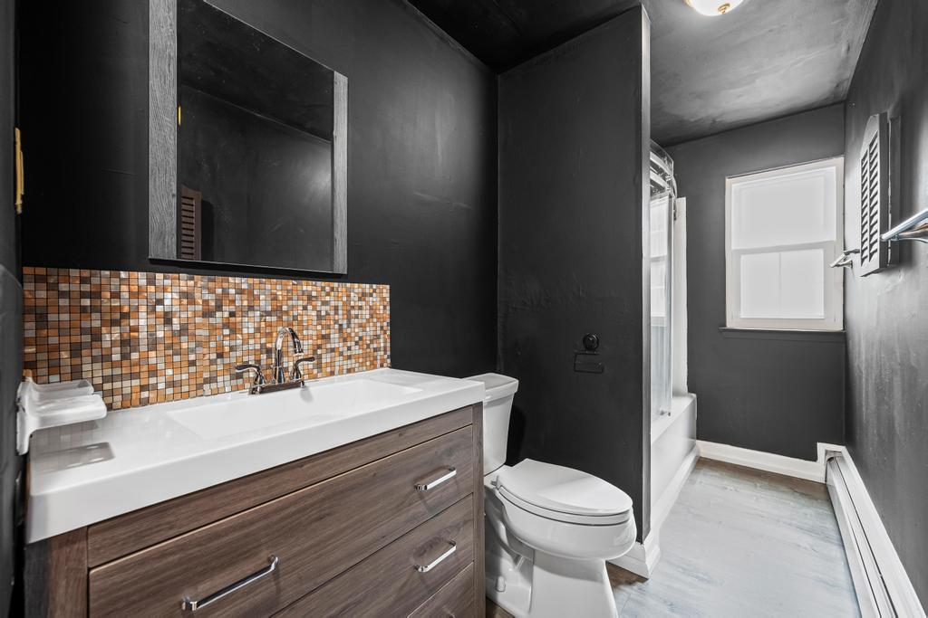804 Towne House Village, Hauppauge, New York image 13