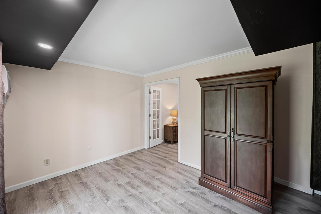 804 Towne House Village, Hauppauge, New York image 17