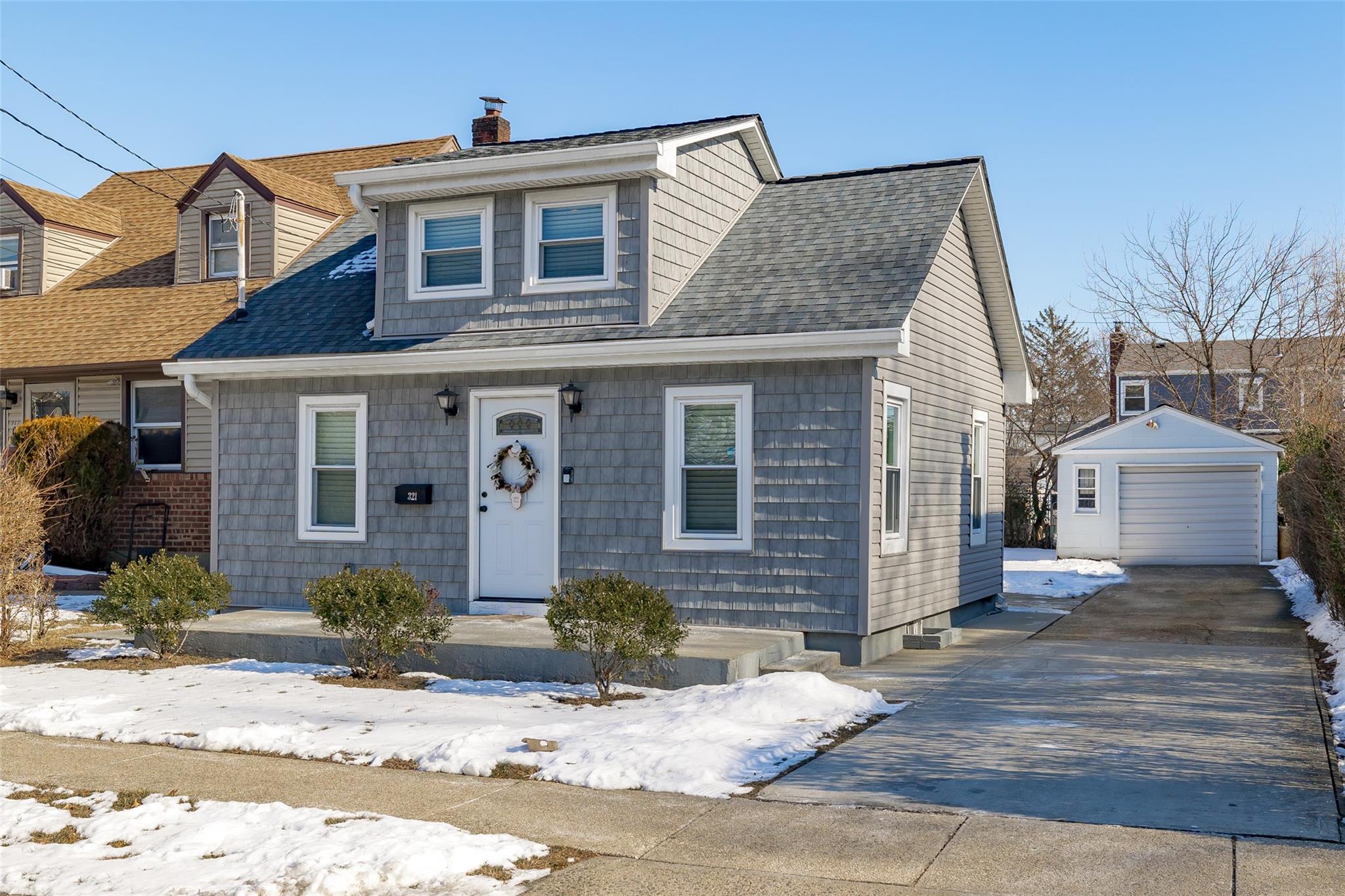 321 Fenimore Avenue, Uniondale, New York image 1