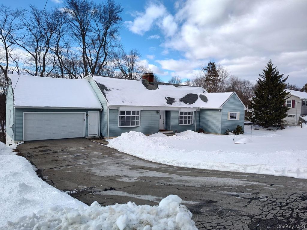 Photo of 52 Clover Hill Drive, Poughkeepsie, NY 12603 (MLS # 964487)