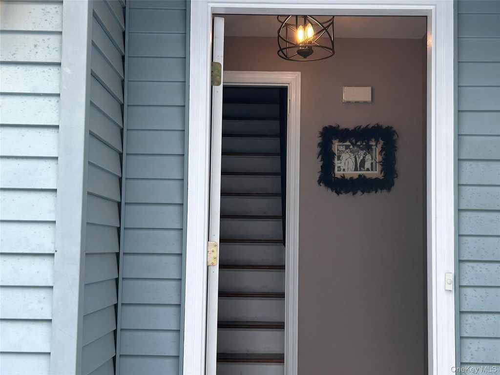 Photo of 52 Clover Hill Drive, Poughkeepsie, NY 12603 (MLS # 964487)