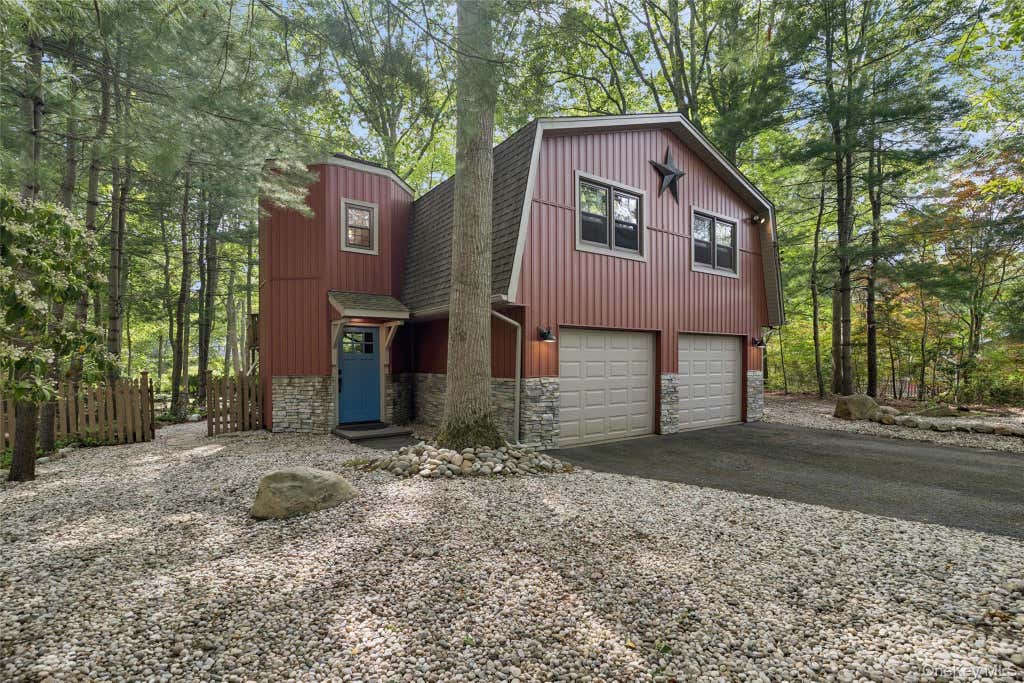 Photo of 80 Sylvan Avenue, Miller Place, NY 11764 (MLS # 1007274)