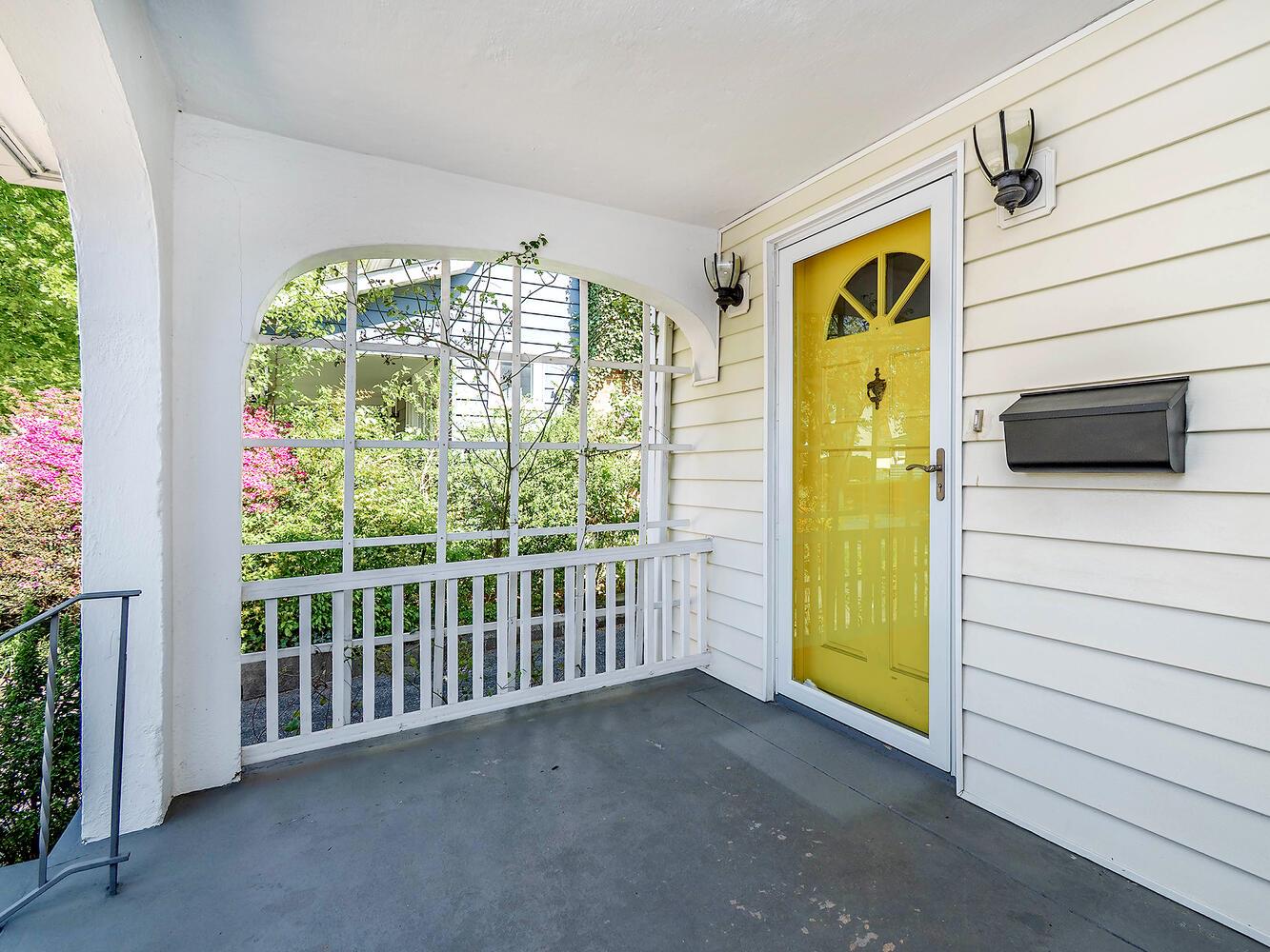 2 Fairview Avenue, Port Washington, New York image 2