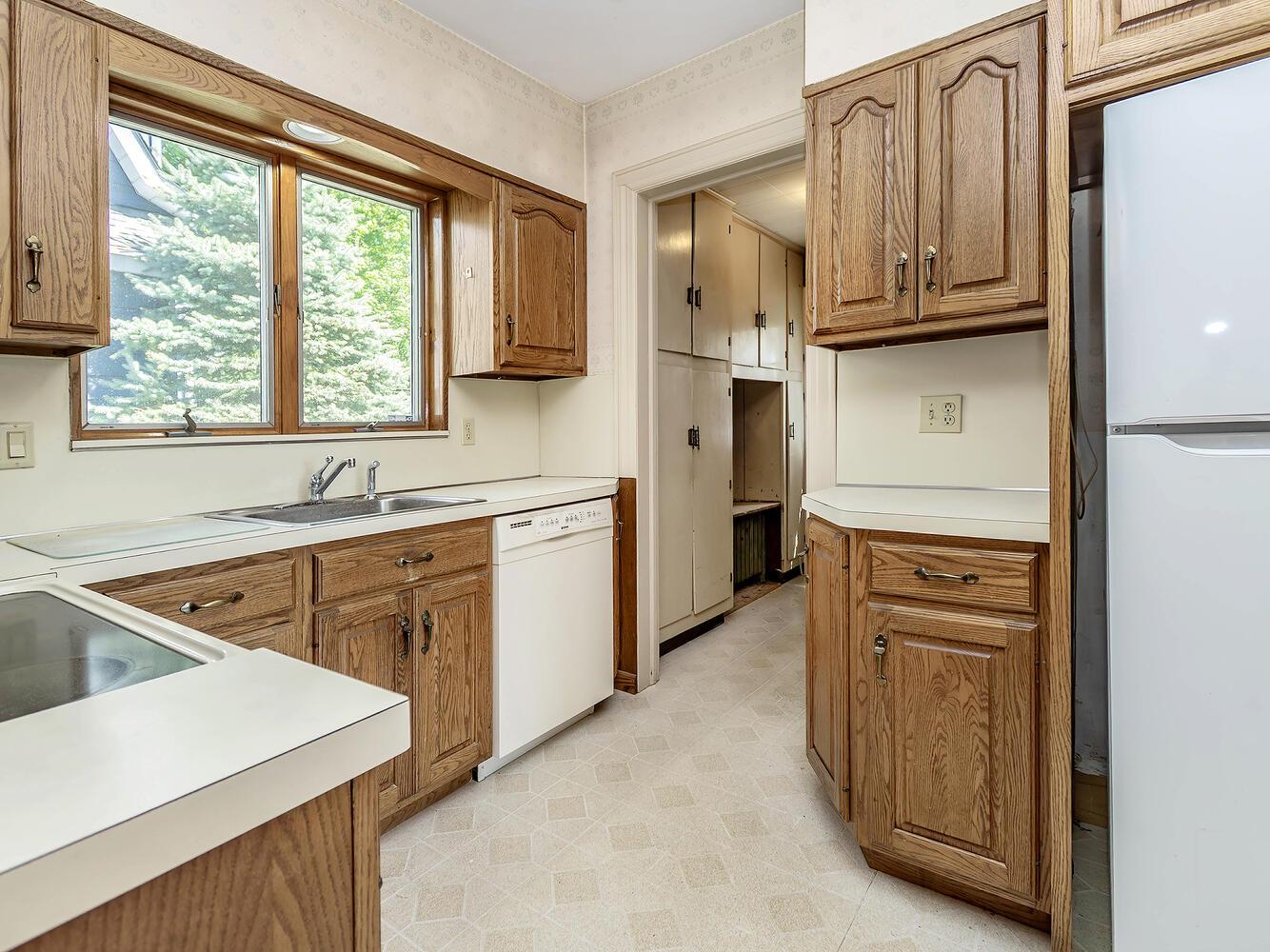 2 Fairview Avenue, Port Washington, New York image 11