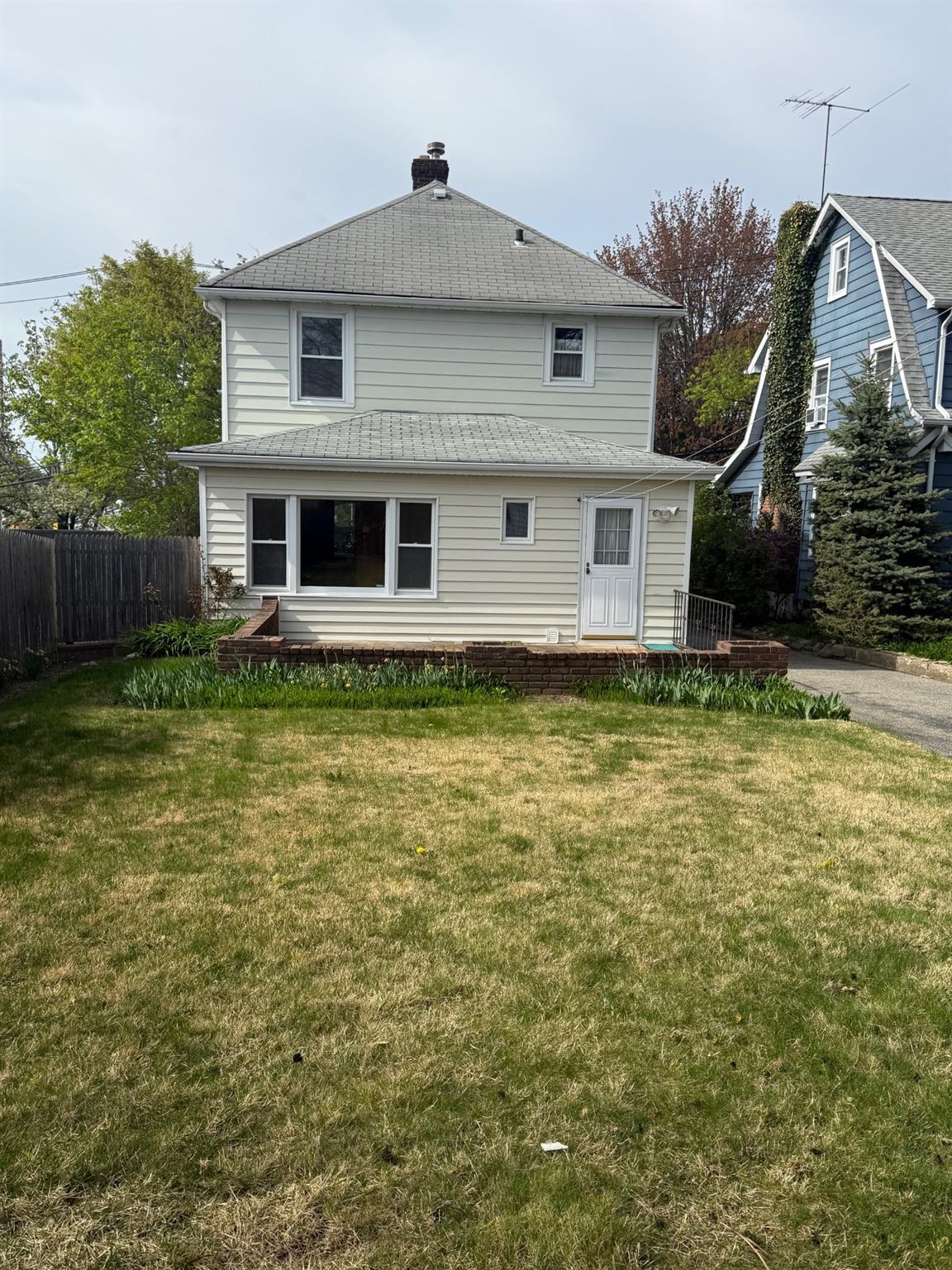 2 Fairview Avenue