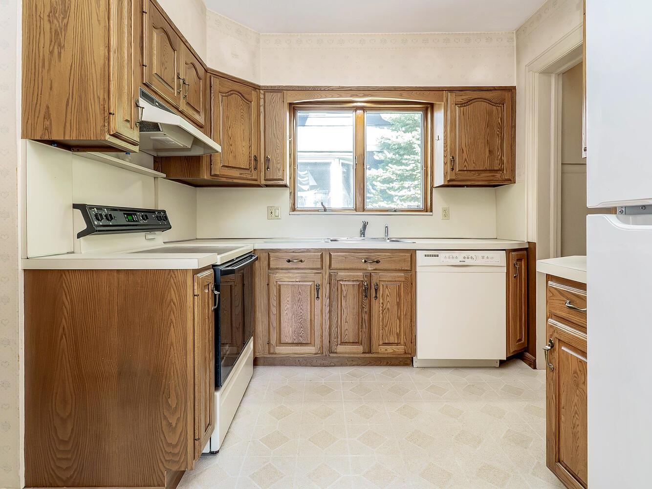 2 Fairview Avenue, Port Washington, New York image 10