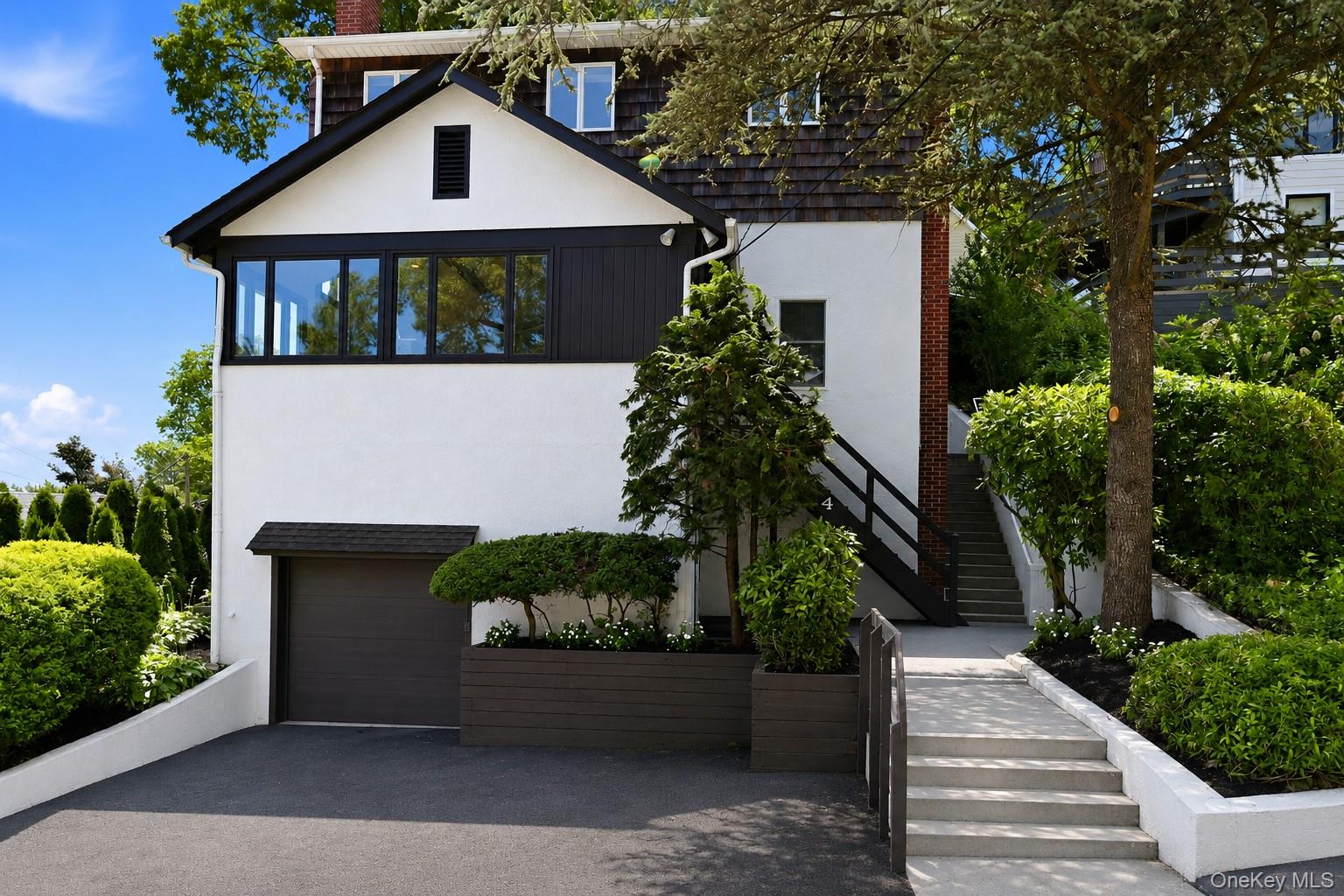 4 Bayview Drive