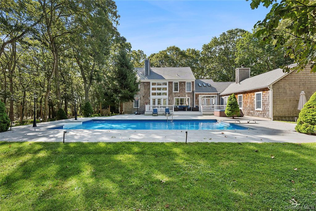 Photo of 532 Blank Lane, Water Mill, NY 11976 (MLS # 987428)