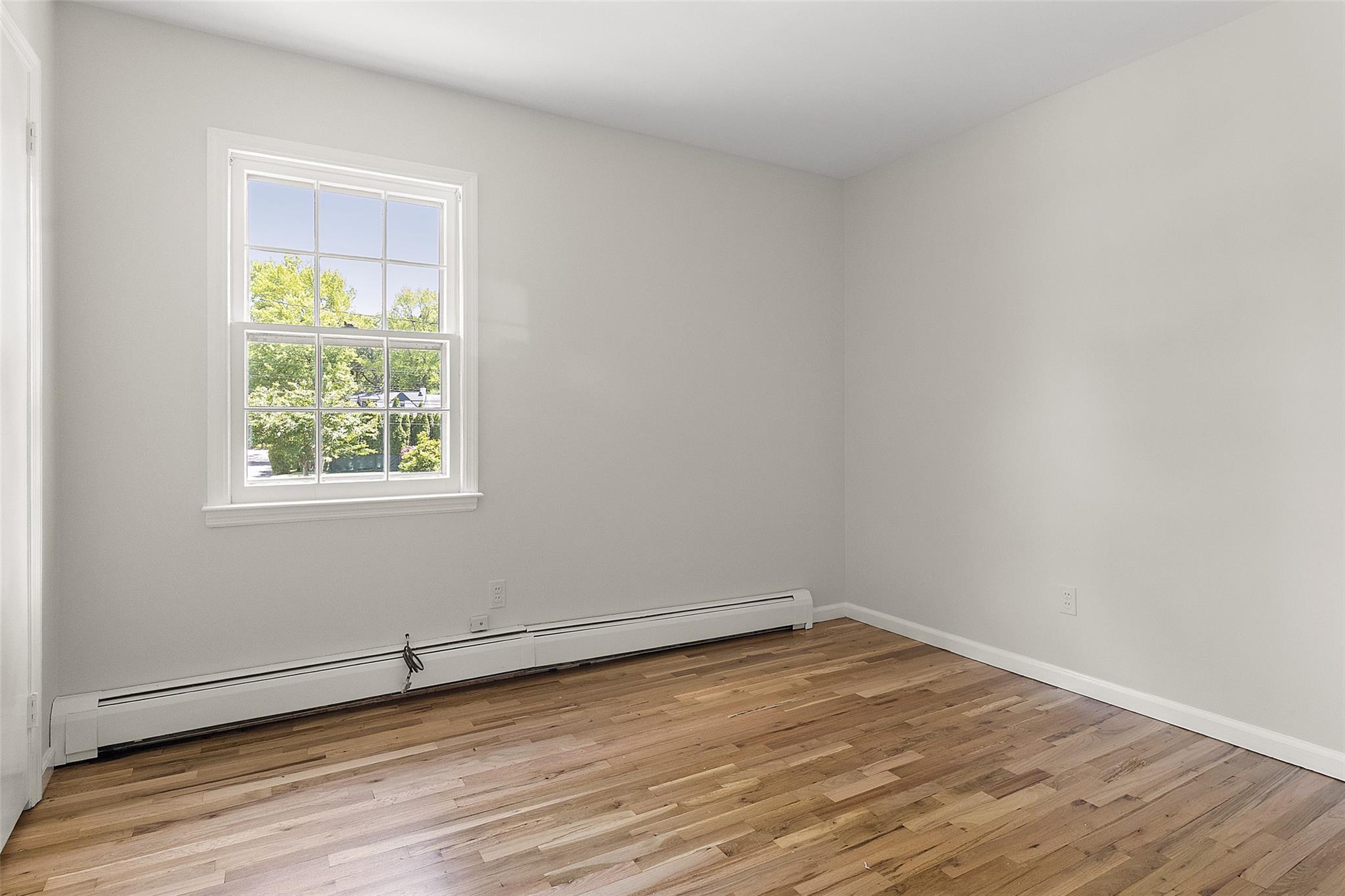 150 Maywood Road, New Rochelle, New York image 8
