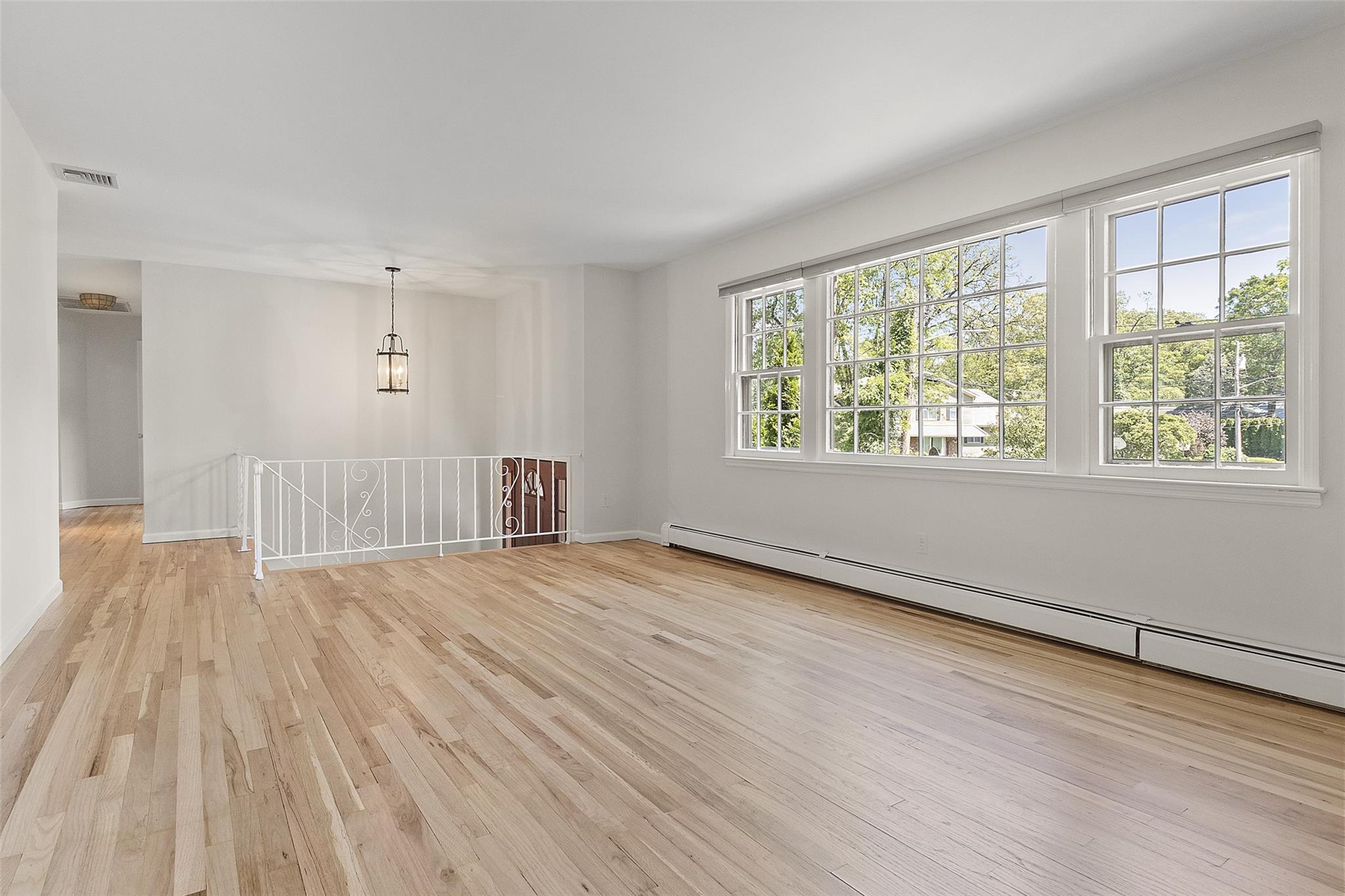 150 Maywood Road, New Rochelle, New York image 3