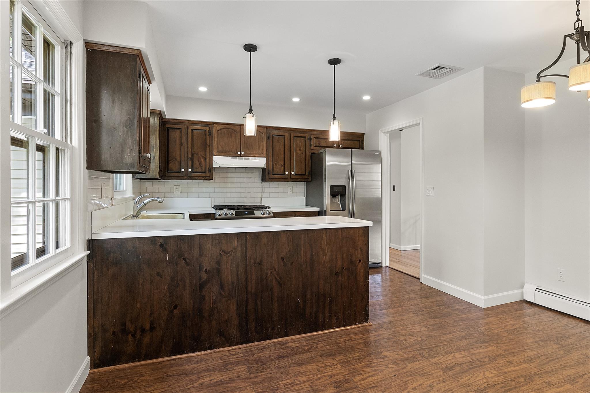 150 Maywood Road, New Rochelle, New York image 5