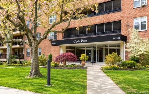 Photo for 162-01 Powells Cove Boulevard 2G