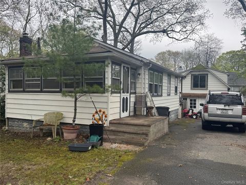 Photo of 11 Arverne Road, Sound Beach, NY 11789 (MLS # 989481)