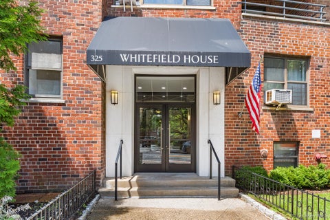 Homes For Sale - 325 Main Street #1J<br/> White Plains, NY 10601