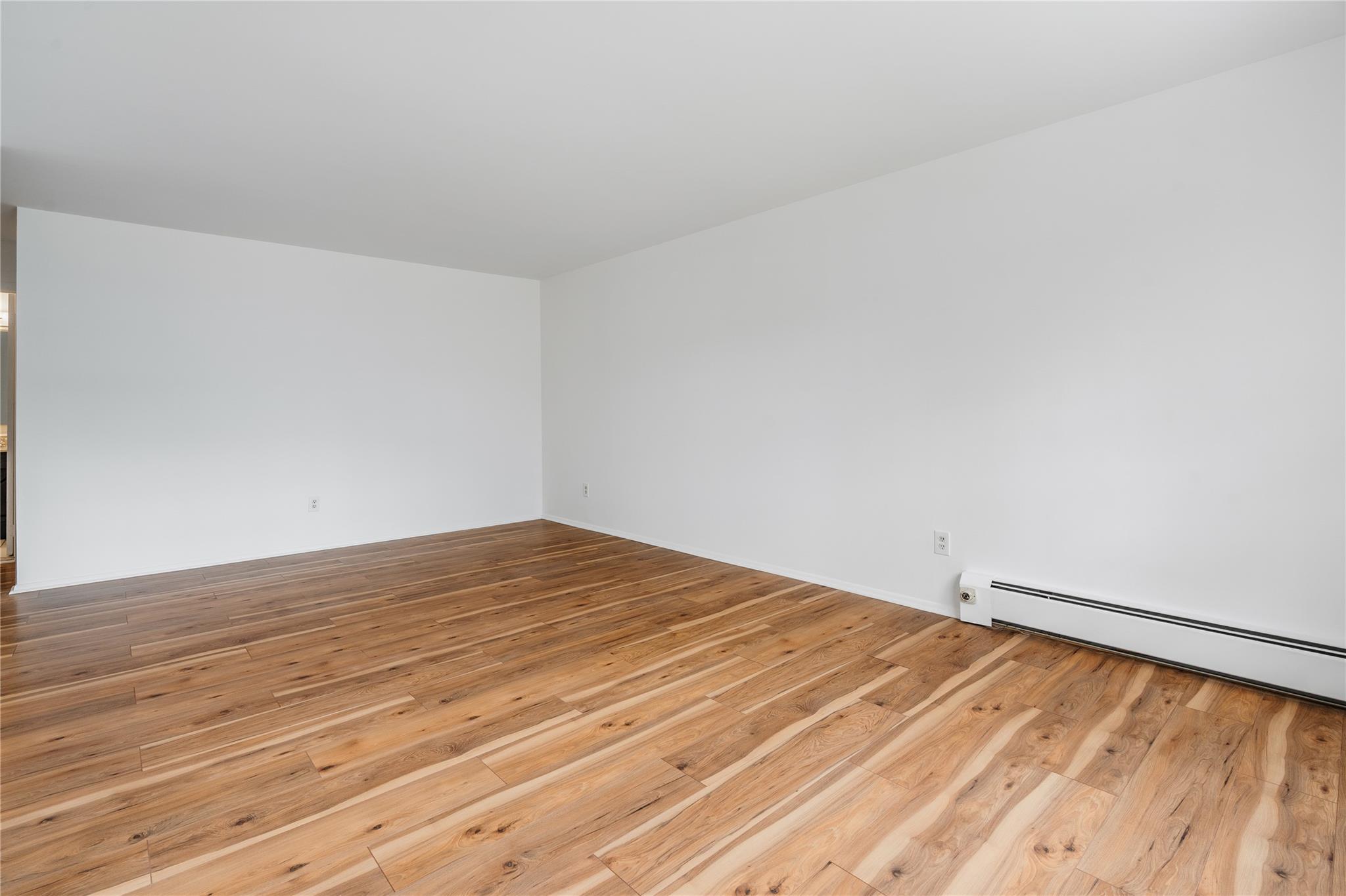 222 Doxbury Lane, Suffern, New York image 9