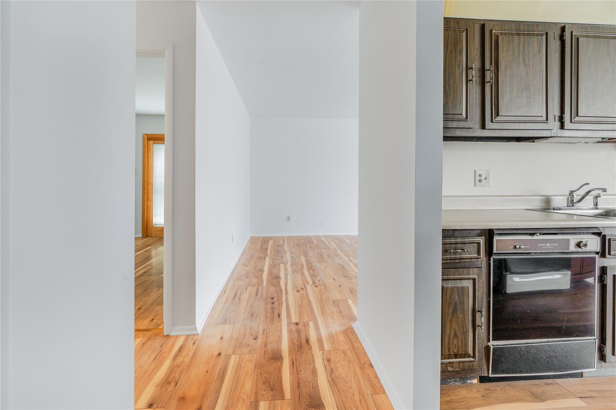 222 Doxbury Lane, Suffern, New York image 5