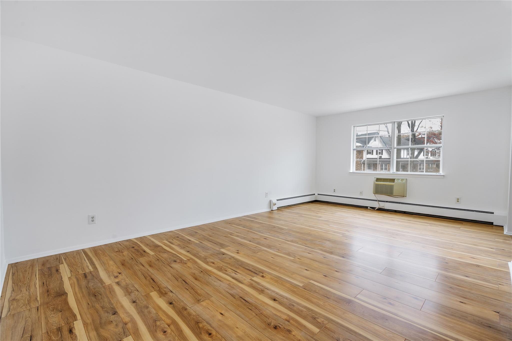 222 Doxbury Lane, Suffern, New York image 6