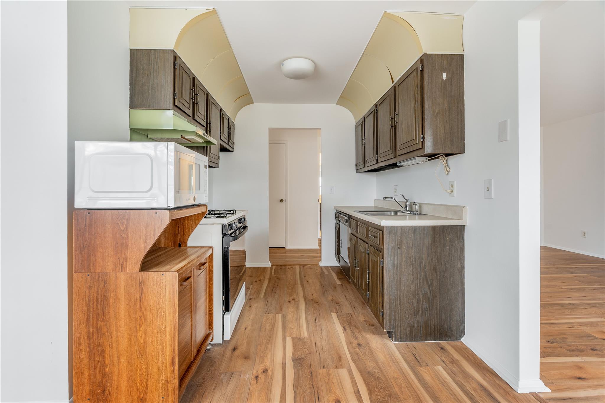 222 Doxbury Lane, Suffern, New York image 14