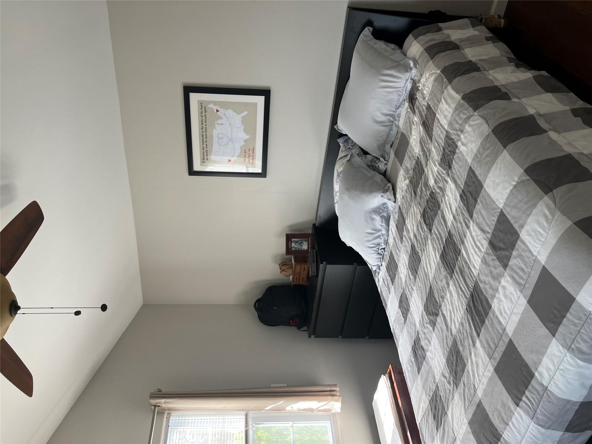 140 Pleasantview Court, Copiague, New York image 6