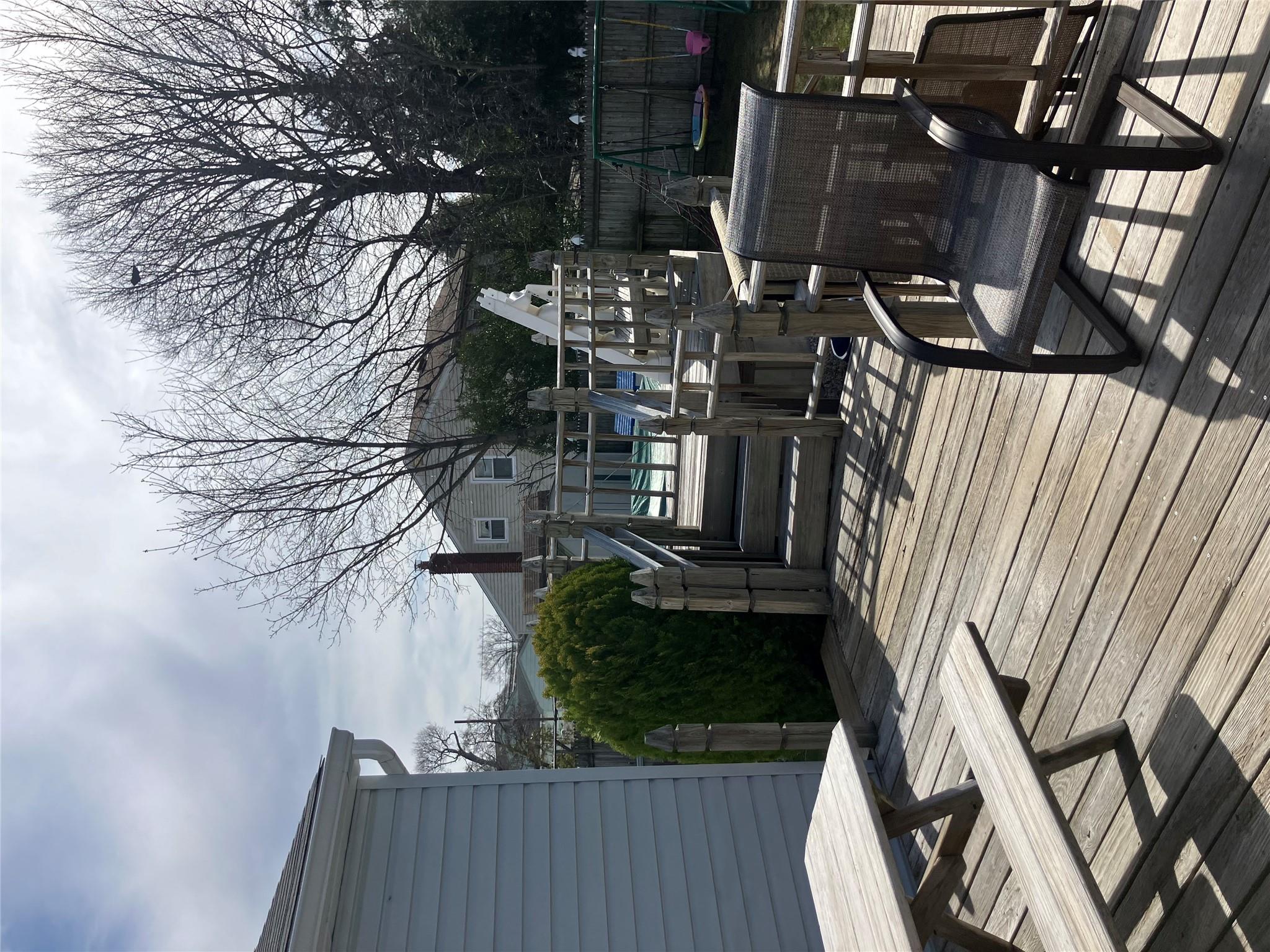 140 Pleasantview Court, Copiague, New York image 10
