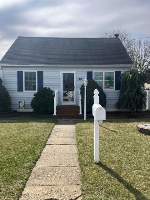 140 Pleasantview Court, Copiague, NY 11726 - MLS#: 838994
