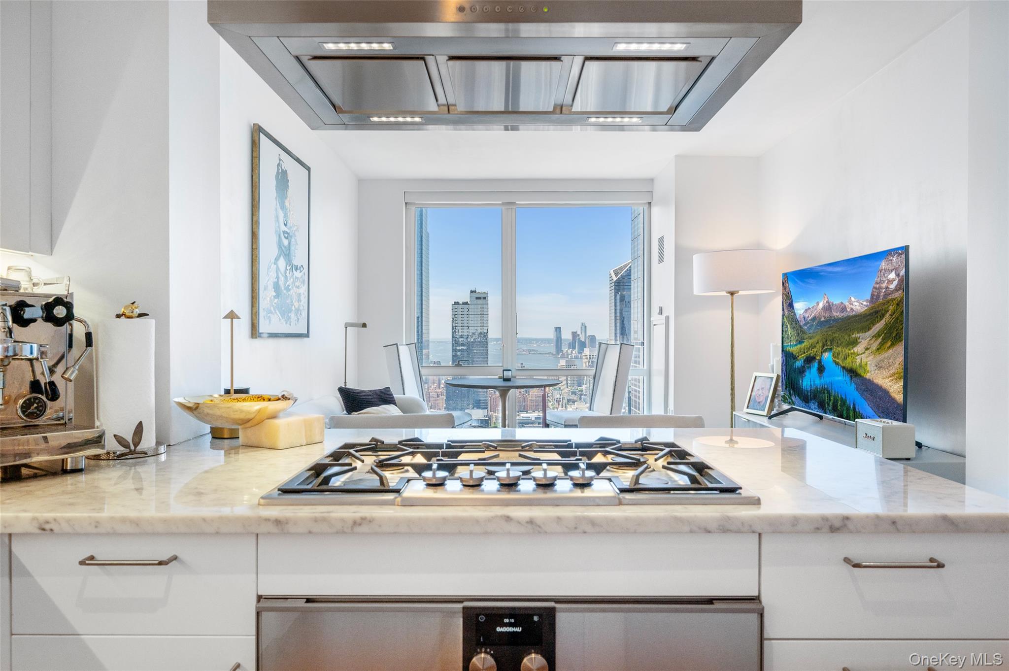 460 W 42nd Street 57G