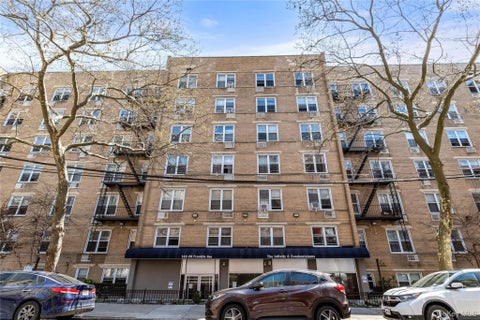 Condo For Sale - 14220 Franklin Avenue #3A<br/> Flushing, NY 11355