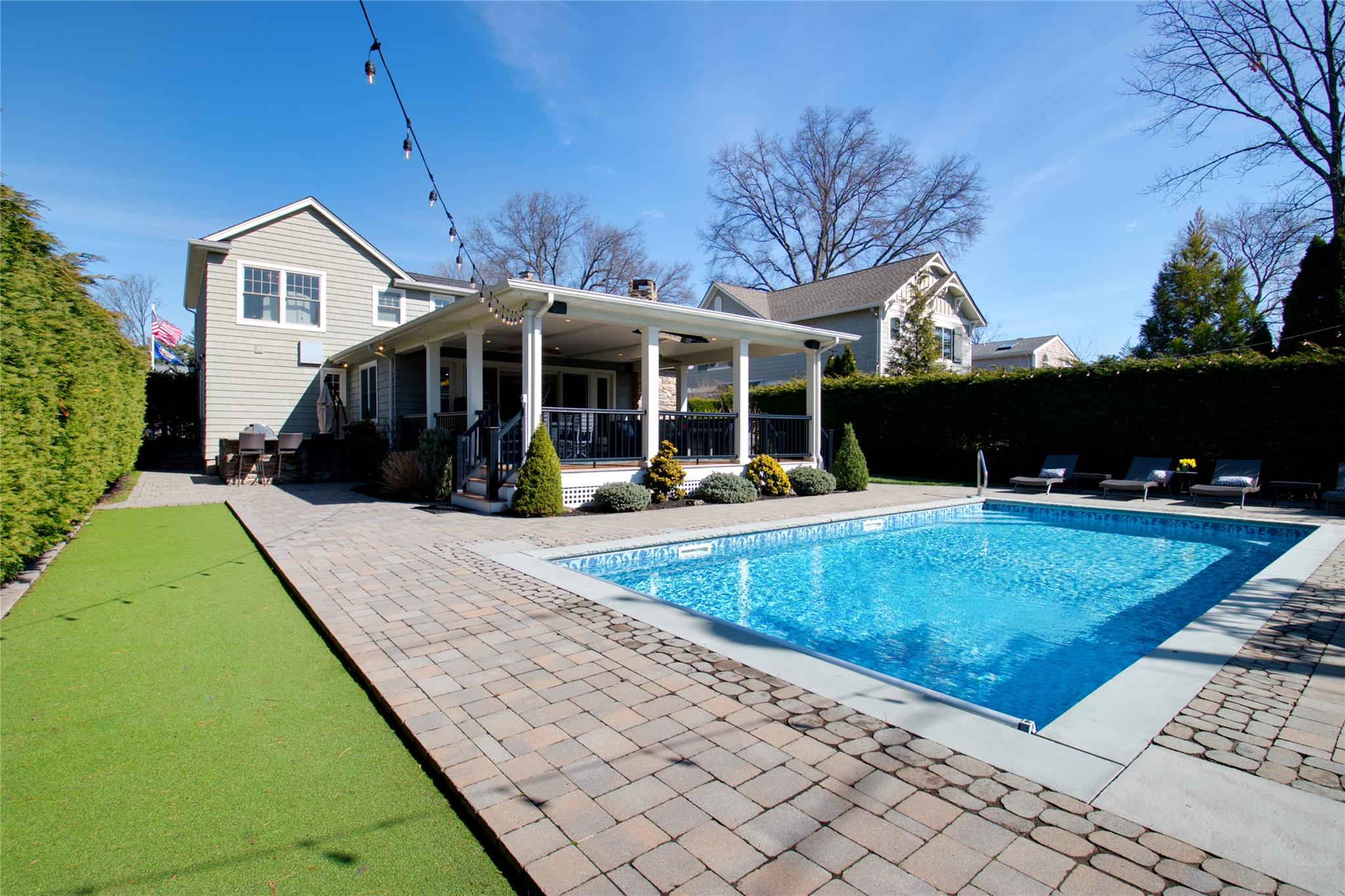 112 Brook Street, Garden City, New York image 38