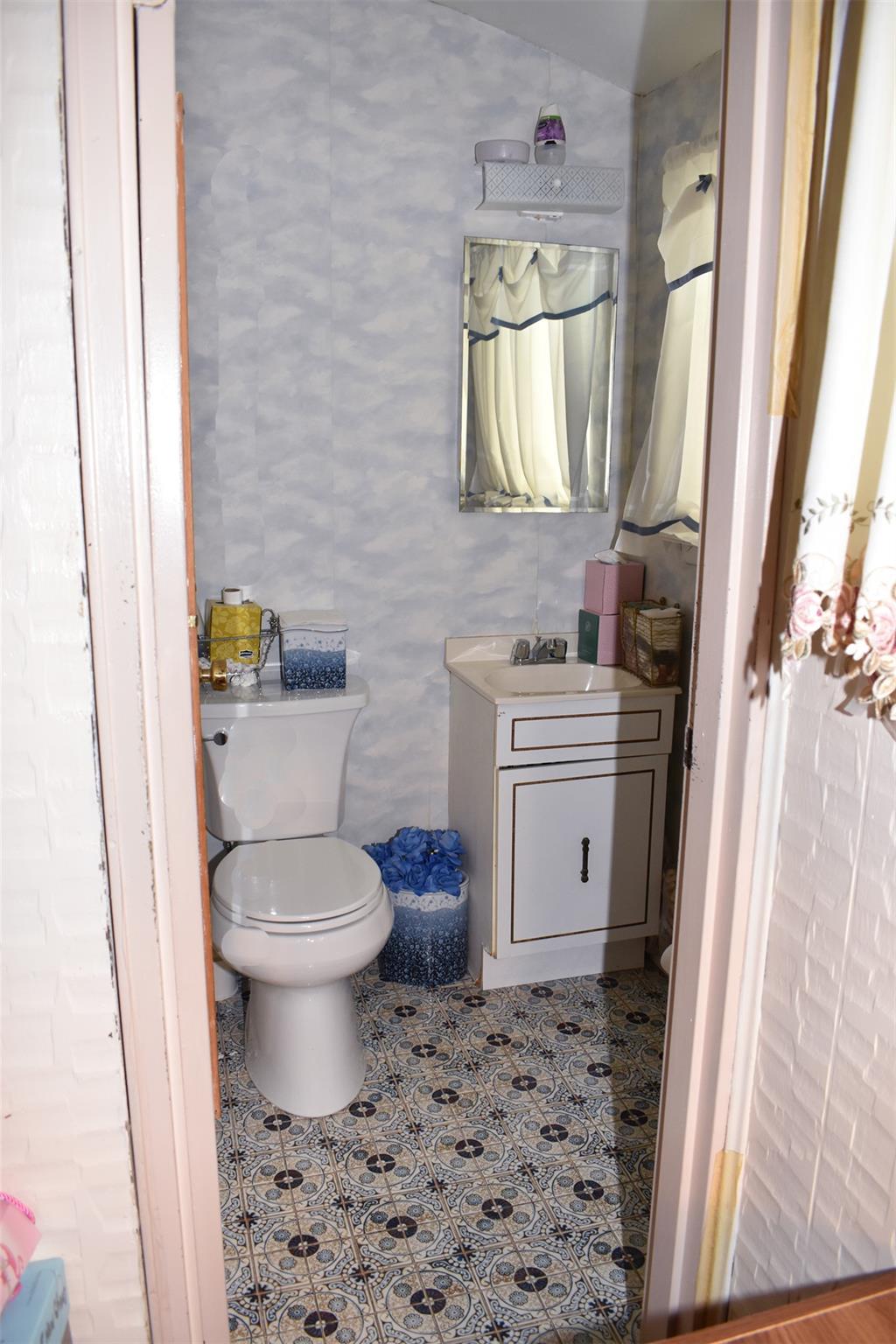 804 Commack Road, Brentwood, New York image 15