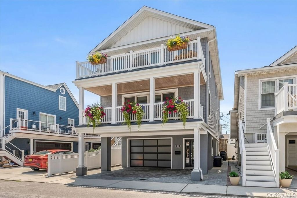 Photo of 59 Delaware Avenue, Long Beach, NY 11561 (MLS # 962468)