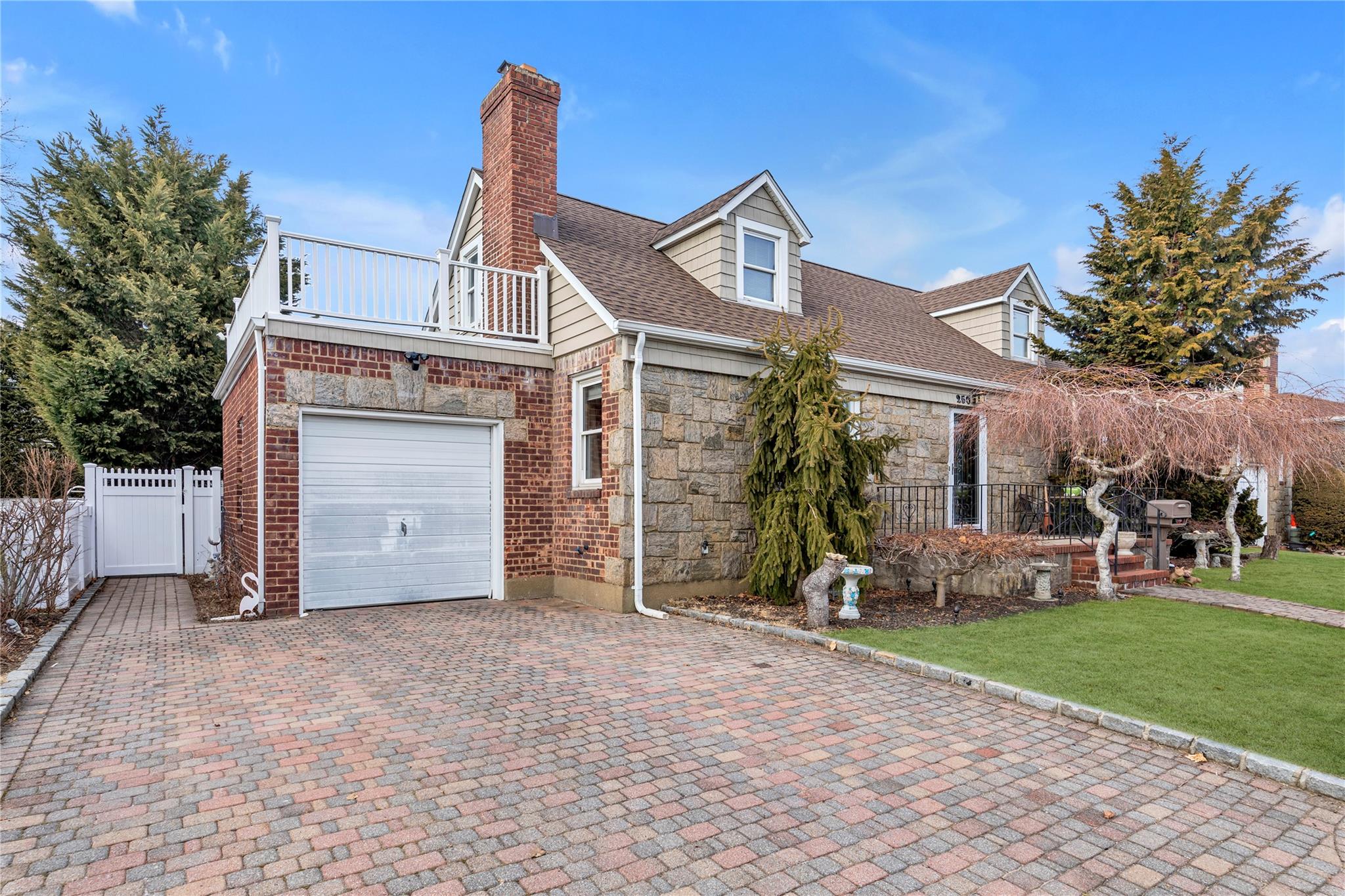 250 Roselle Street, Mineola, New York image 2