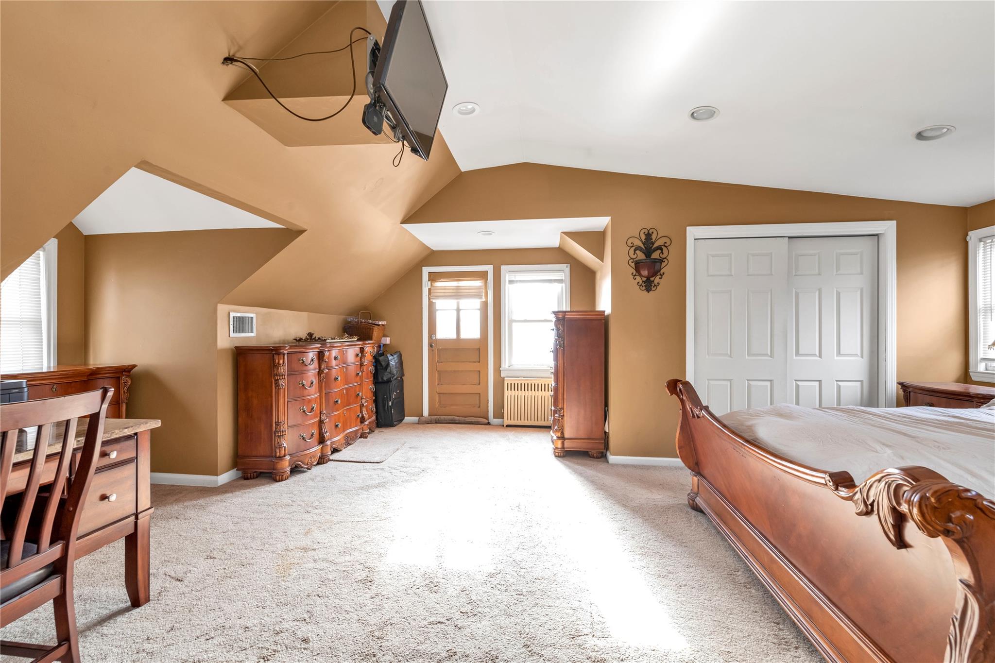 250 Roselle Street, Mineola, New York image 11