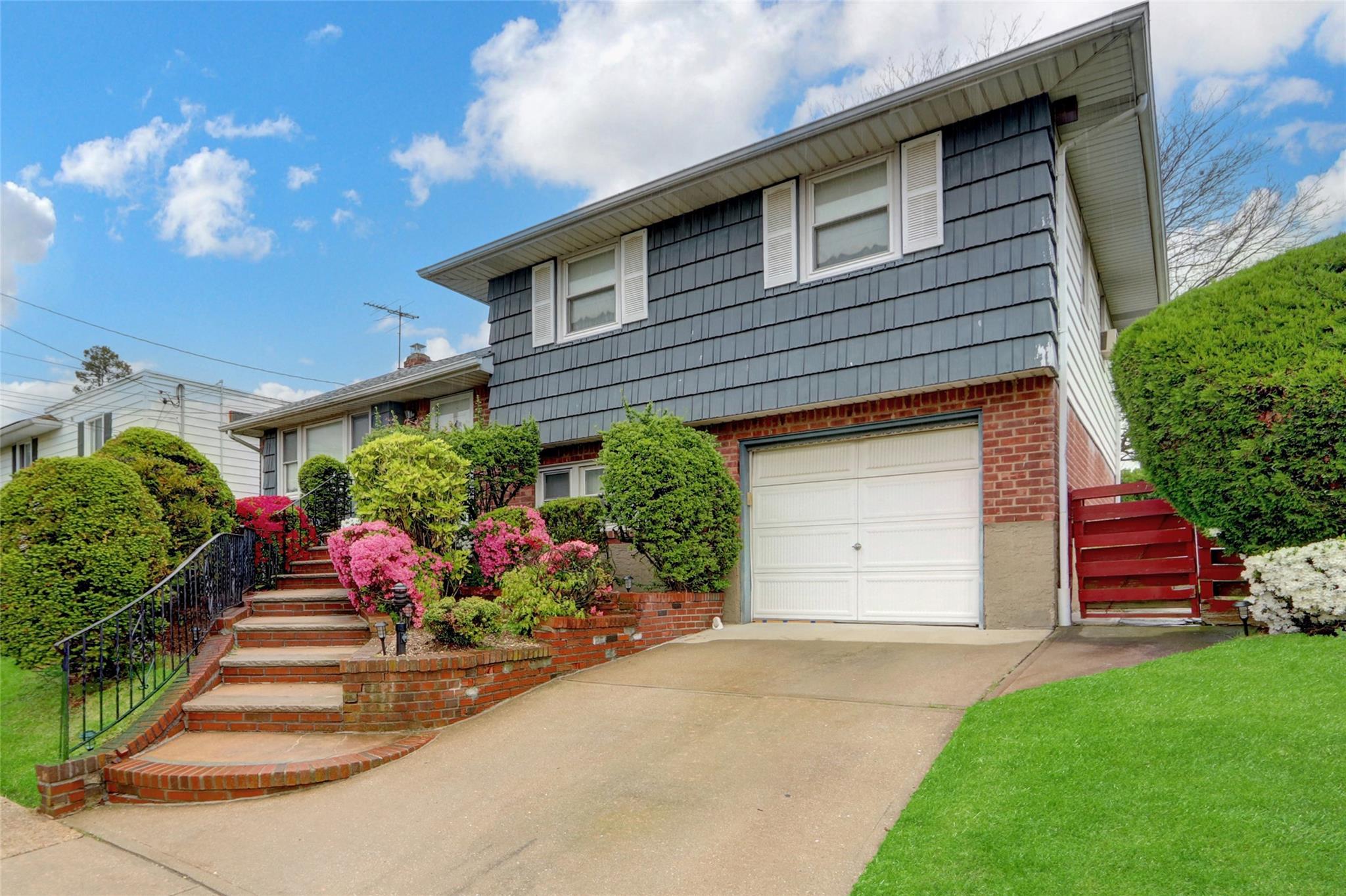 106 Osborne Road, West Hempstead, New York image 2