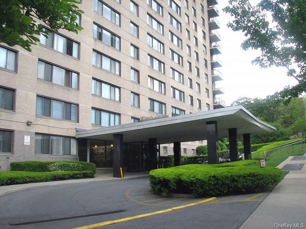 Photo of 3671 Hudson Manor Terrace #3D, Bronx, NY 10463 (MLS # 940819)