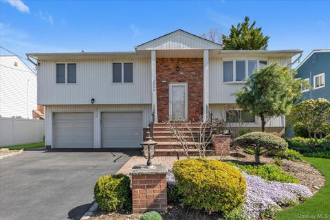 Mobile Home For Sale - 2056 Illona Lane<br/> Merrick, NY 11566