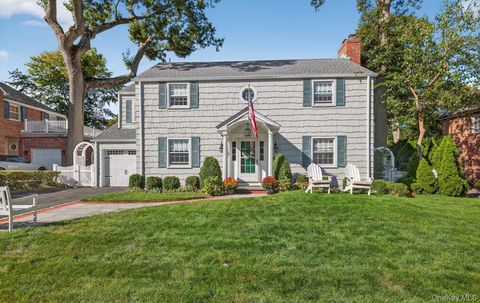 53 Eakins Road, Manhasset, NY 11030 - MLS#: 921344