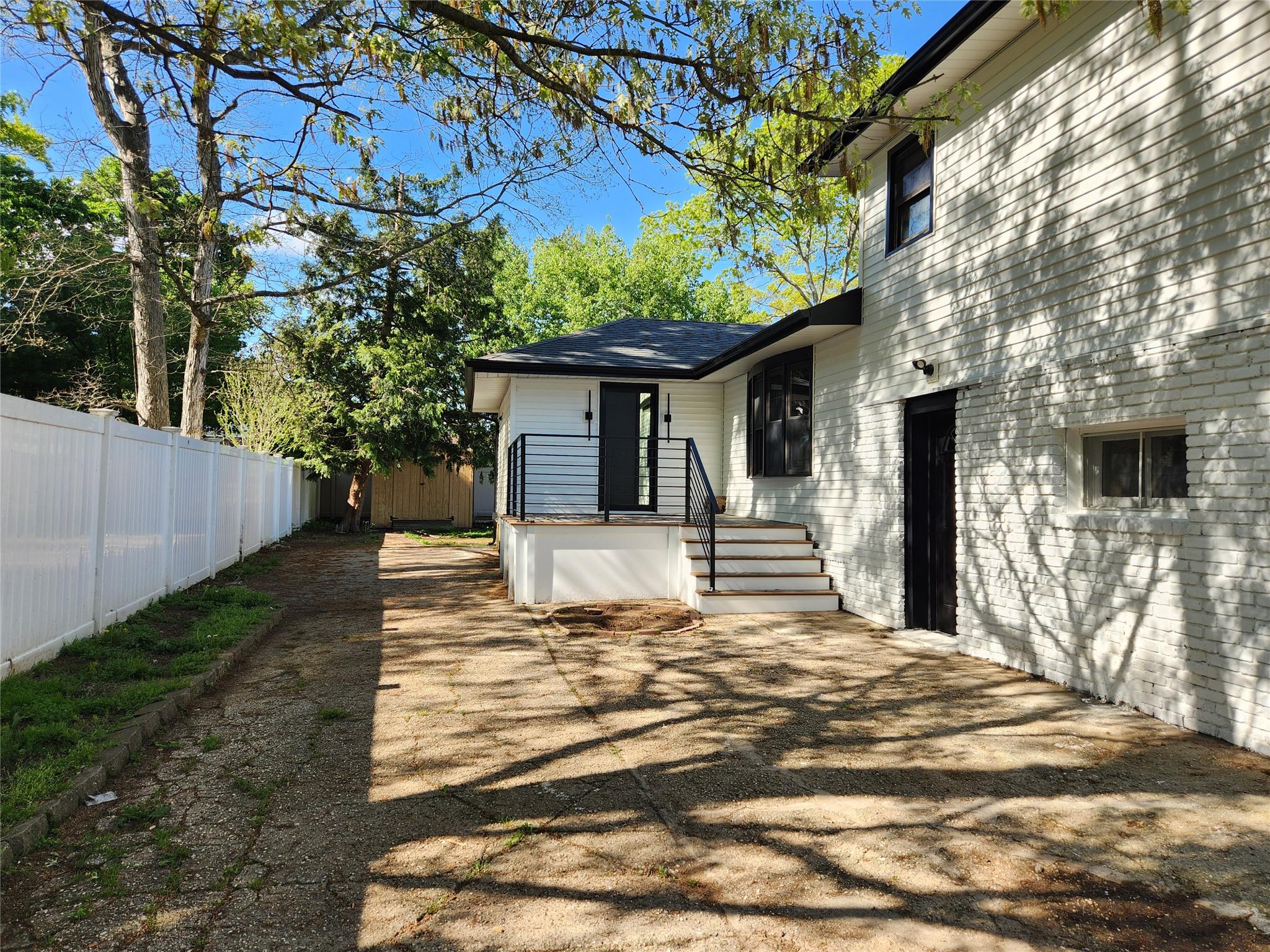 35 Pinedale Avenue