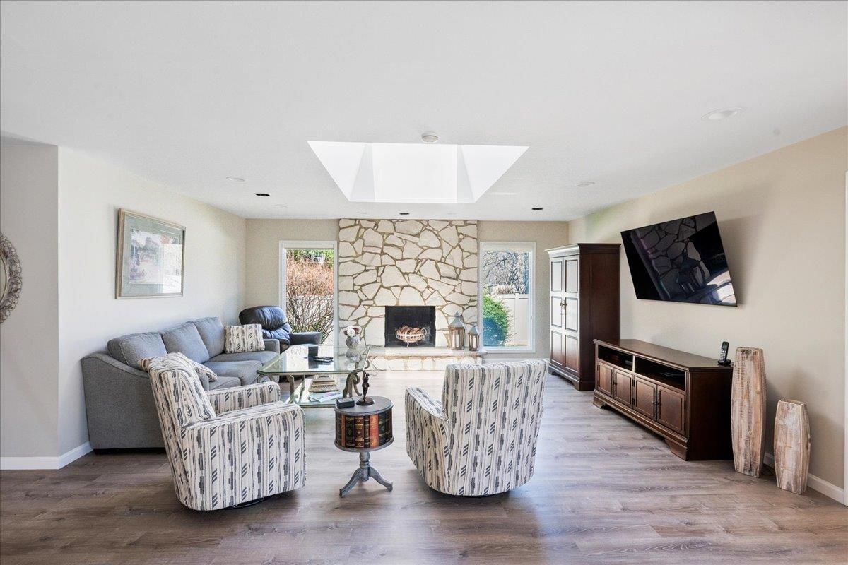 122 Burrs Lane, Dix Hills, New York image 30