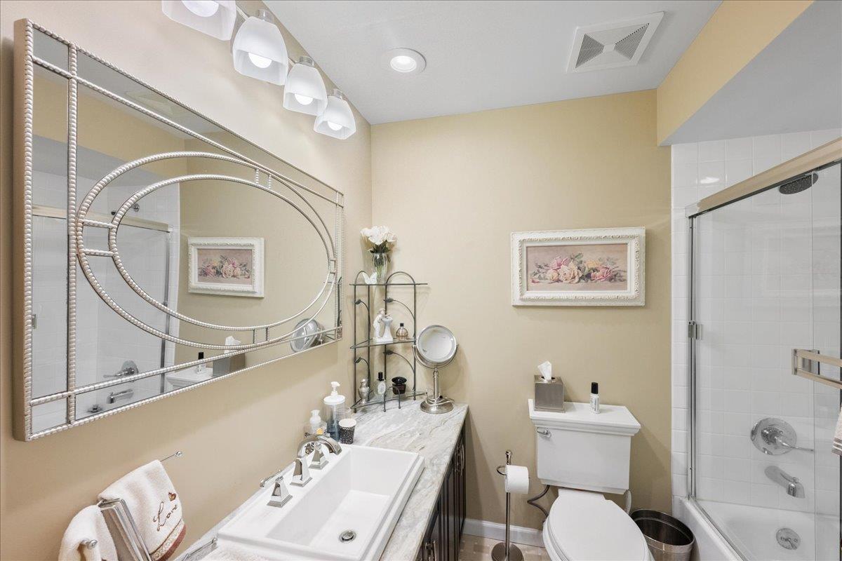 122 Burrs Lane, Dix Hills, New York image 36
