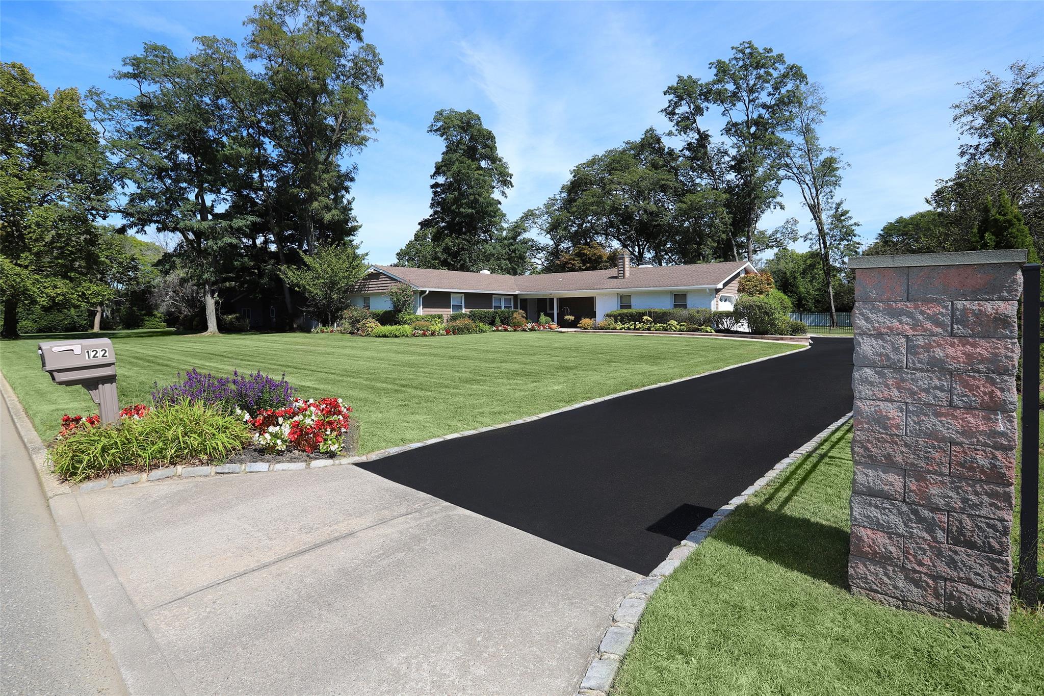 122 Burrs Lane, Dix Hills, New York image 6