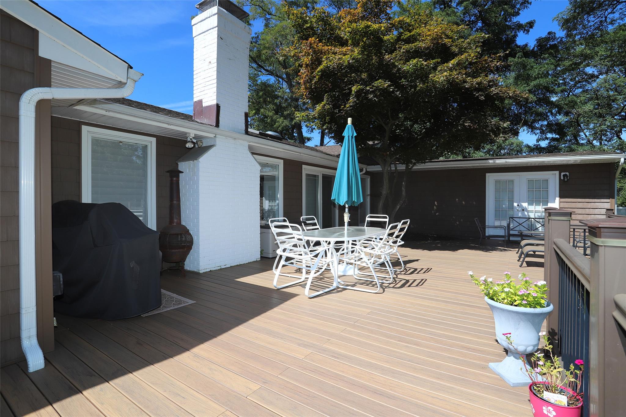 122 Burrs Lane, Dix Hills, New York image 43